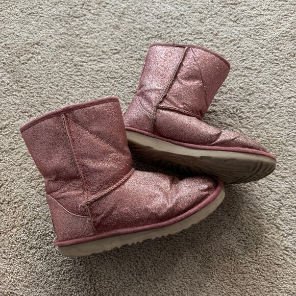 UGG Girls Kids Classic Short II Glitter Pink Boots Size 3 Winter Casual Slip On - Picture 1 of 12